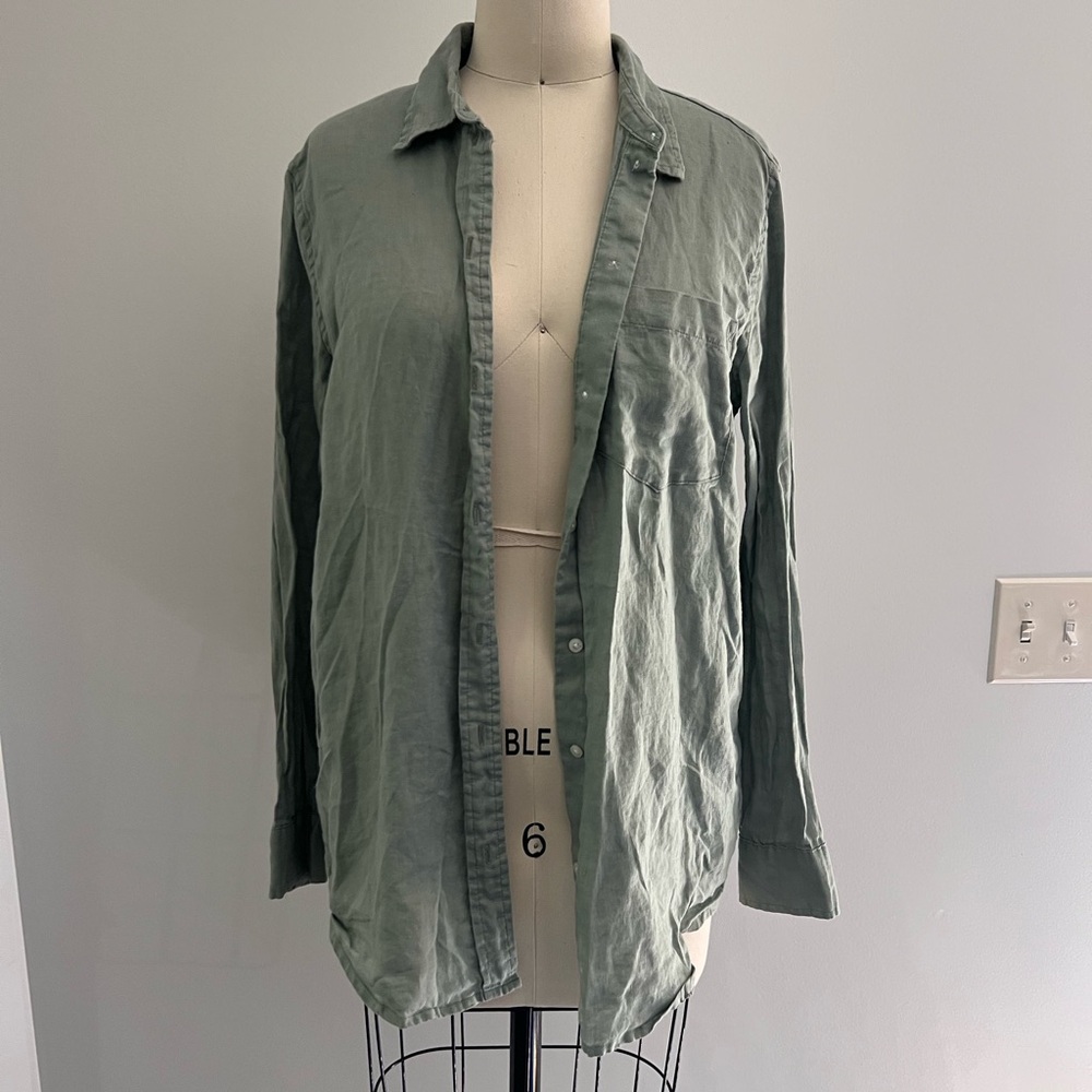 The GAP linen blouse